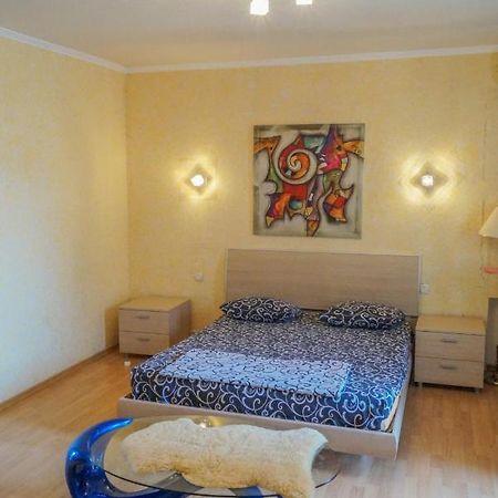 Apartment Triokhsviatytelskaya Street 3 Киев Экстерьер фото