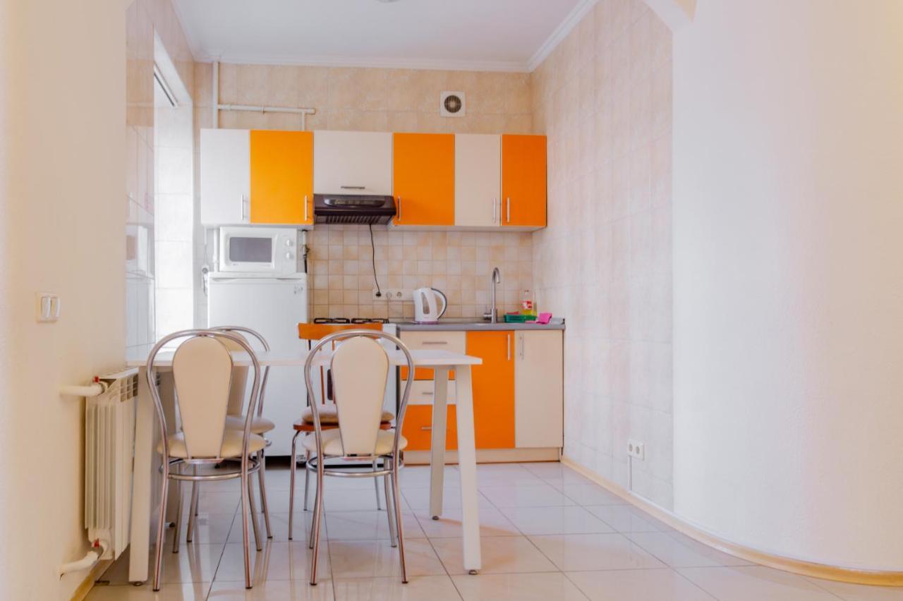 Apartment Triokhsviatytelskaya Street 3 Киев Экстерьер фото