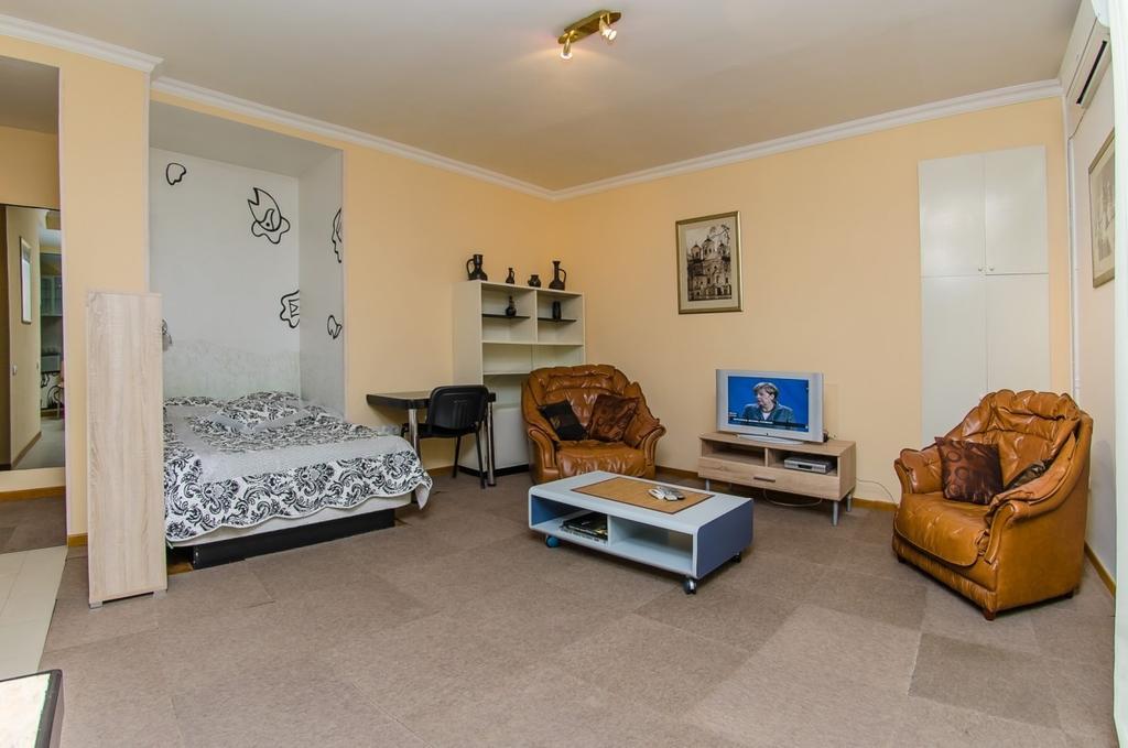 Apartment Triokhsviatytelskaya Street 3 Киев Экстерьер фото