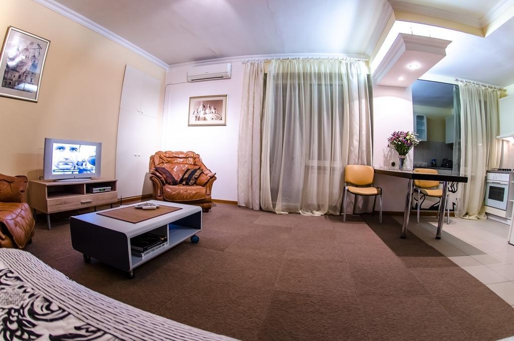 Apartment Triokhsviatytelskaya Street 3 Киев Экстерьер фото