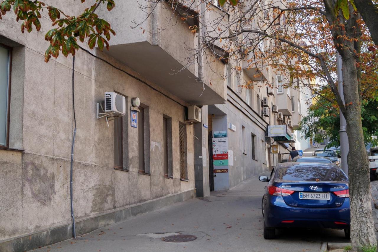 Apartment Triokhsviatytelskaya Street 3 Киев Экстерьер фото