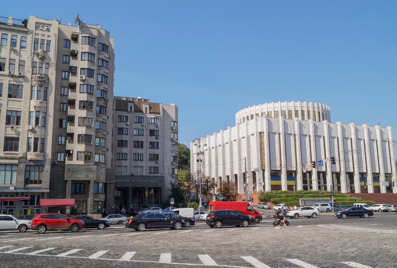 Apartment Triokhsviatytelskaya Street 3 Киев Экстерьер фото